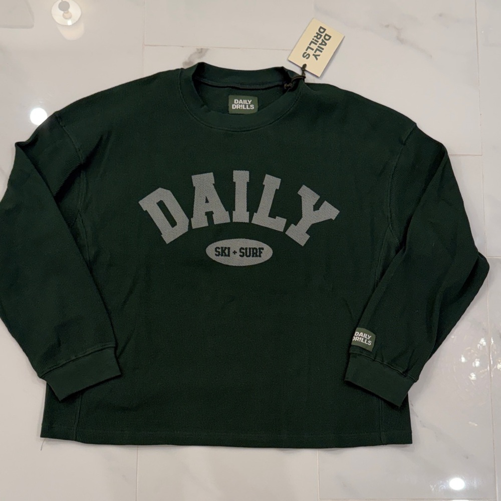 NWT Daily Drills Forest Green Crewneck XS/S Thermal Ski & Surf Collection